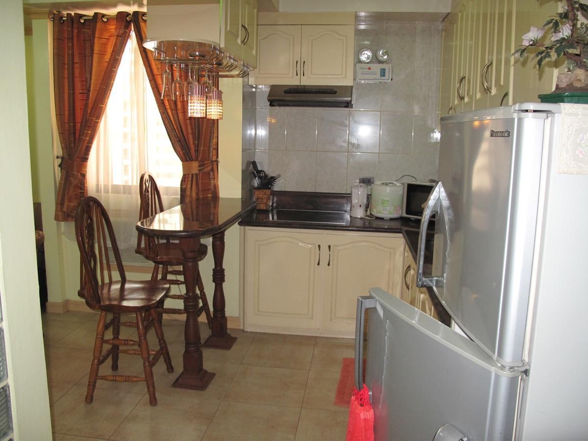 ماكاتي Makati Suites At Travelers Inn المظهر الخارجي الصورة