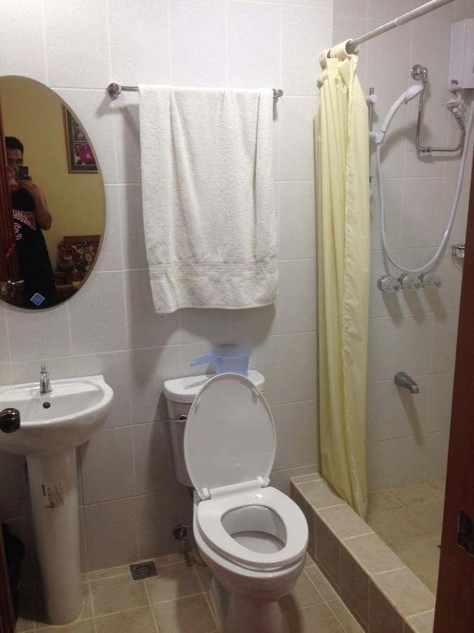 ماكاتي Makati Suites At Travelers Inn المظهر الخارجي الصورة
