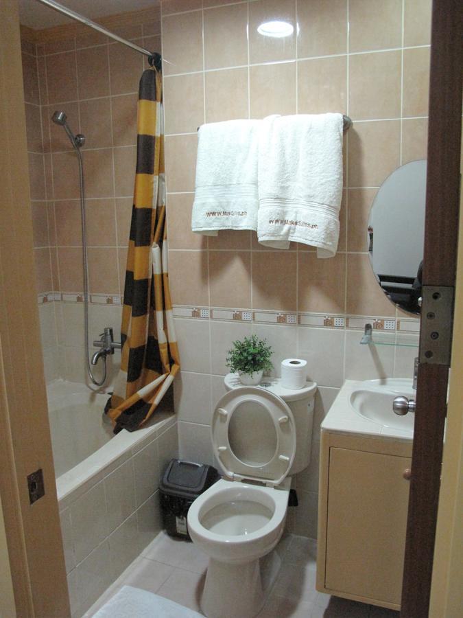 ماكاتي Makati Suites At Travelers Inn المظهر الخارجي الصورة
