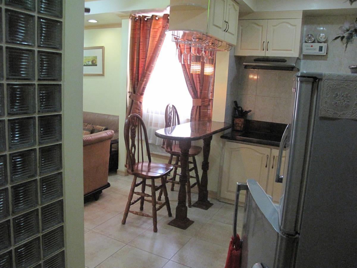 ماكاتي Makati Suites At Travelers Inn المظهر الخارجي الصورة